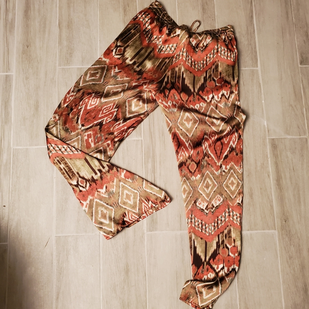 Silky loose fitting Jones New York pants size 8